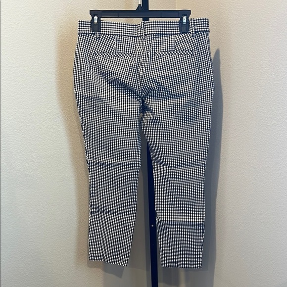 GAP Black and White Chinos Classic Style - Picture 3 of 3